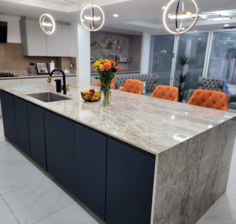 Kitchen Island with Stools