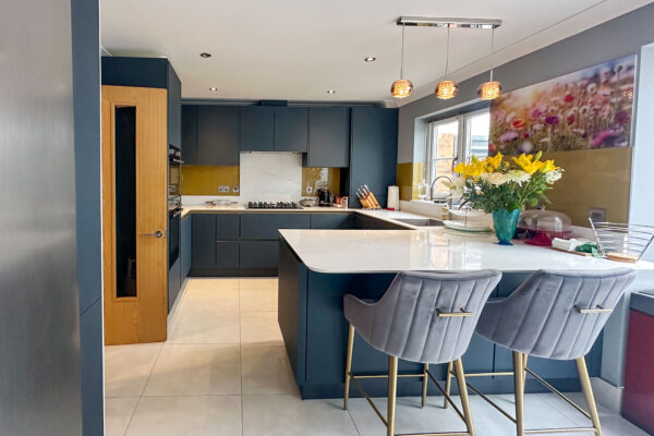 Contemporary U-Shaped Kitchen with Matt Blue Finish