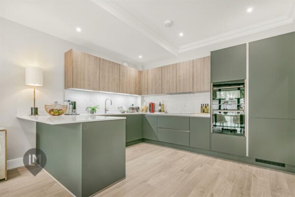 Contract Kitchen for New 3 Bed Home in Camborne Mews, London
