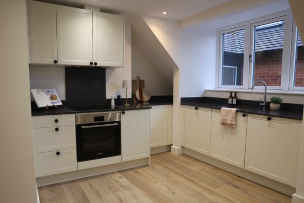 Contemporary Shaker Contract Kitchens for Flats with Integrated Appliances