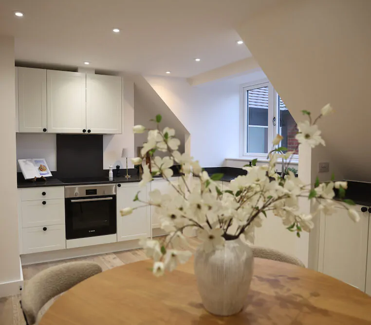 white shaker kitchen